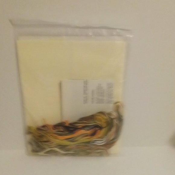 NOS Columbia Minerva Crewel Stitchery Kit Azaleas - Picture 6 of 7